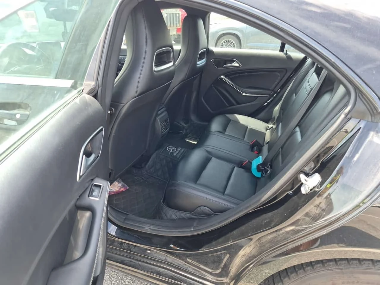 Mercedes-Benz CLA 250 * CARFAX * ОПЦИЯ ЗА ФИНАНСИРАНЕ , снимка 15 - Автомобили и джипове - 55784819