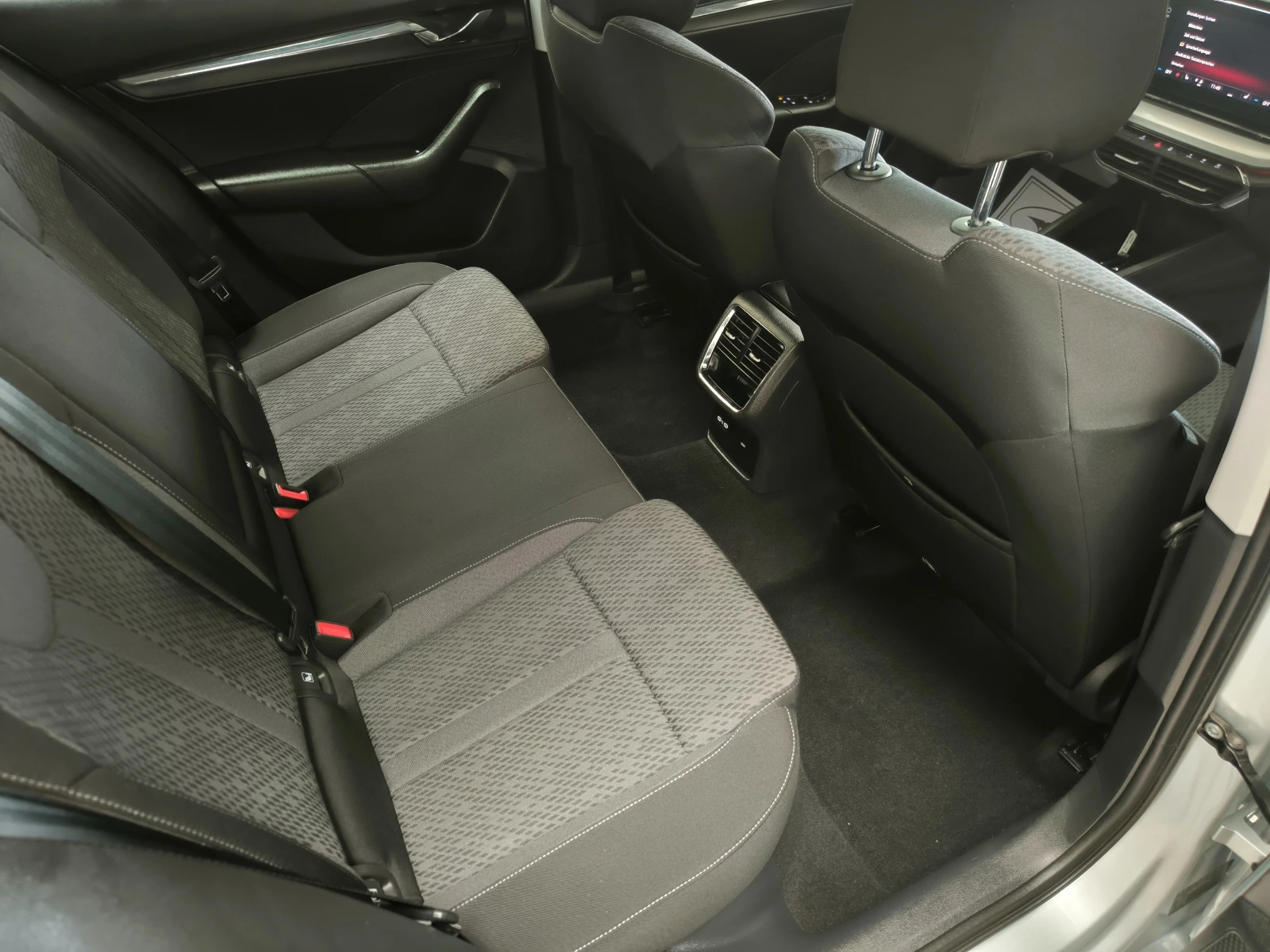 Skoda Superb 2, 0ТDi-150k.c.ABTOMAT, HABИ, LED, FACELIFT, ЕВРО , снимка 13 - Автомобили и джипове - 56180579
