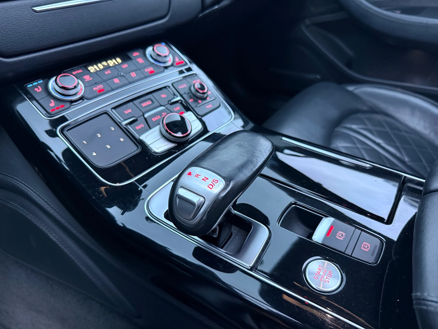 Audi A8 4.2 TDI/Night Vision/ACC/360/MATRIX/HEAD-UP | Mobile.bg � ����������� 13