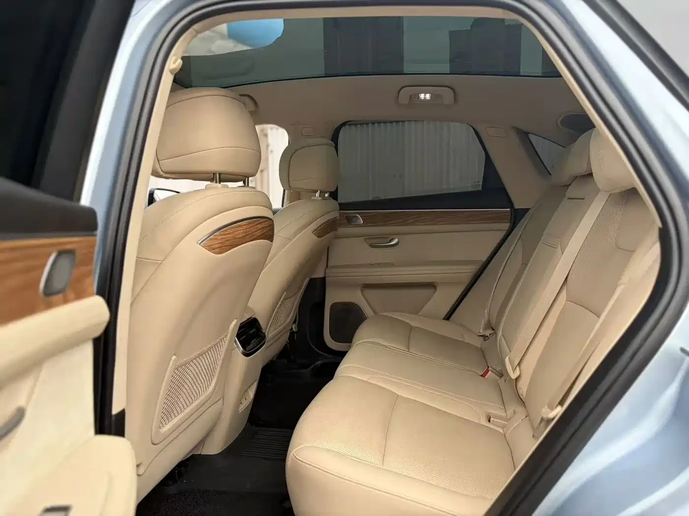 AITO 5 M5* RWD Standard Edition* ������ ���� | Mobile.bg � ����������� 9