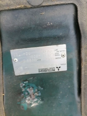 Mitsubishi Pajero За 2.8 Диферинциали 1200лв двигател 1800лв , снимка 3