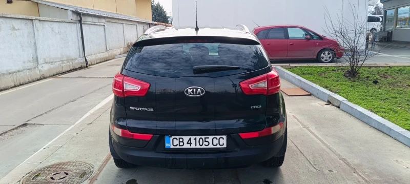 Kia Sportage, снимка 6 - Автомобили и джипове - 48836605