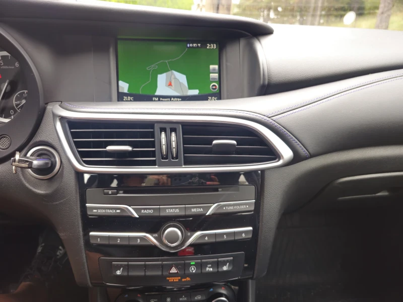 Infiniti Q30, снимка 10 - Автомобили и джипове - 52500152