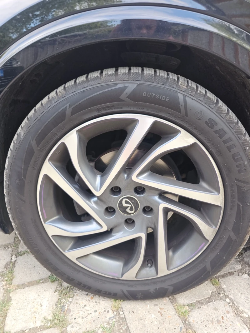 Infiniti Q30, снимка 8 - Автомобили и джипове - 52500152