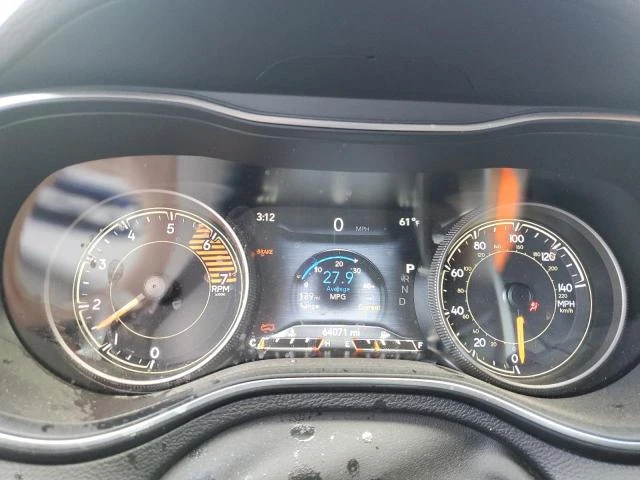 Jeep Cherokee 2.0L 4 4x4 w/Front Whl Drv, снимка 15 - Автомобили и джипове - 52997653