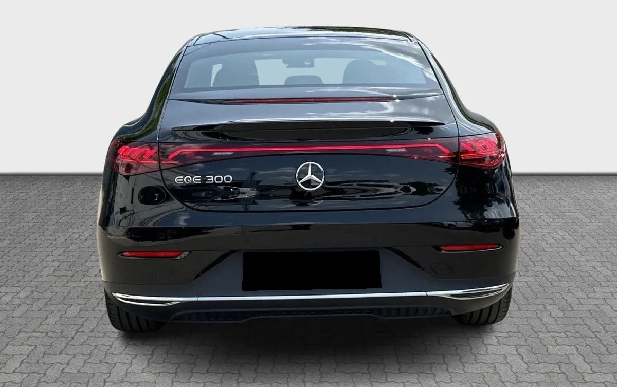 Mercedes-Benz EQE 300 - изображение 5