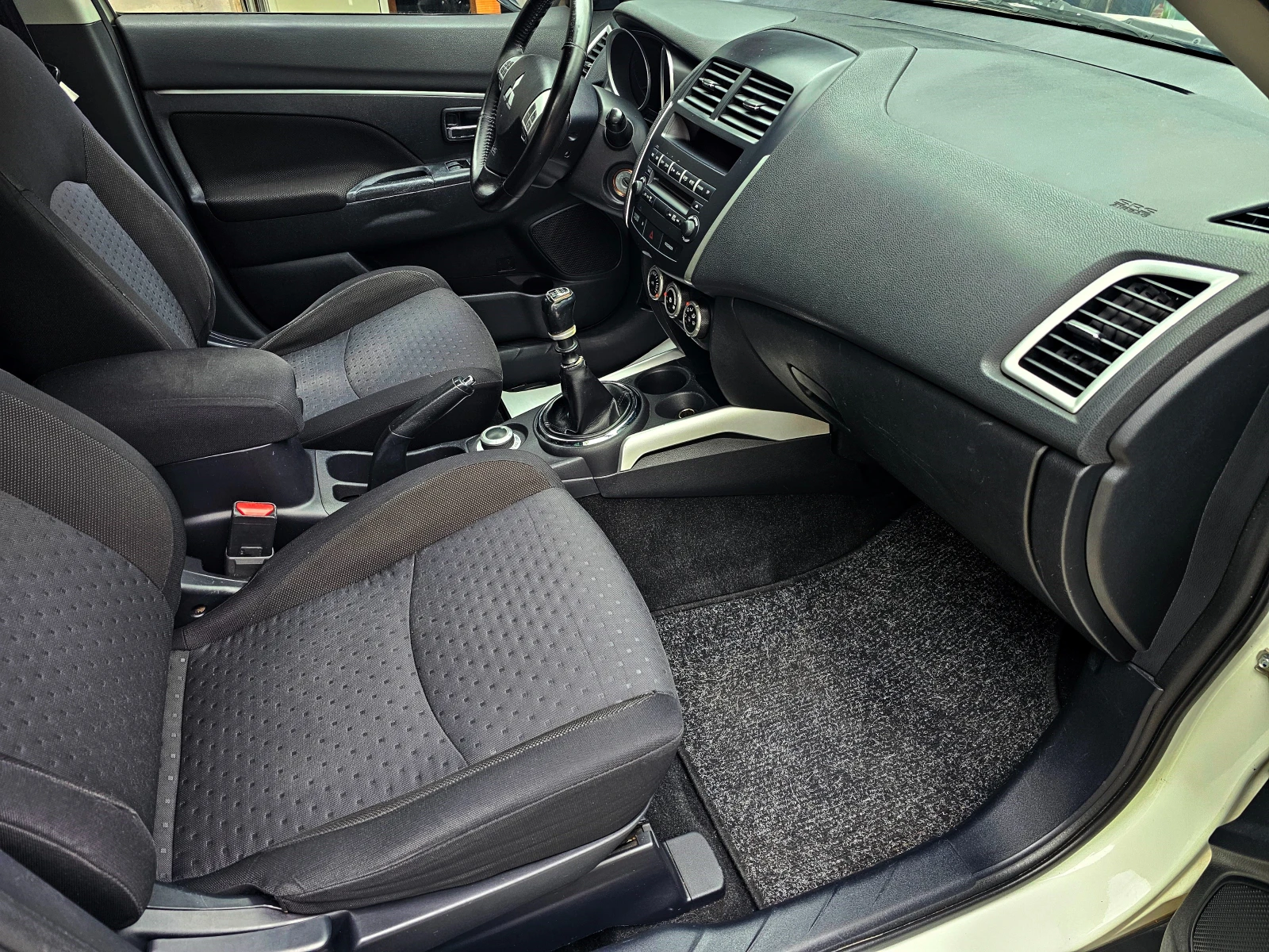 Mitsubishi ASX 1.8D-150kc-4x4 - изображение 8