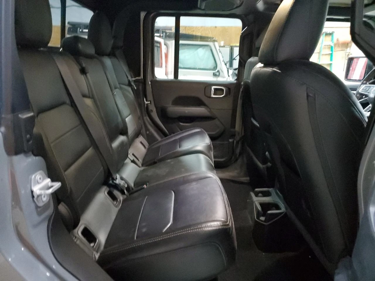 Jeep Gladiator OVERLAND | Mobile.bg   9