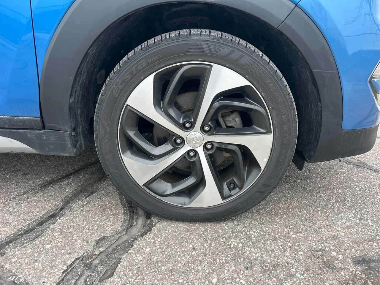 Hyundai Tucson Ultimate /CARFAX /Панорама/Подгрев/Следене на лент - изображение 6