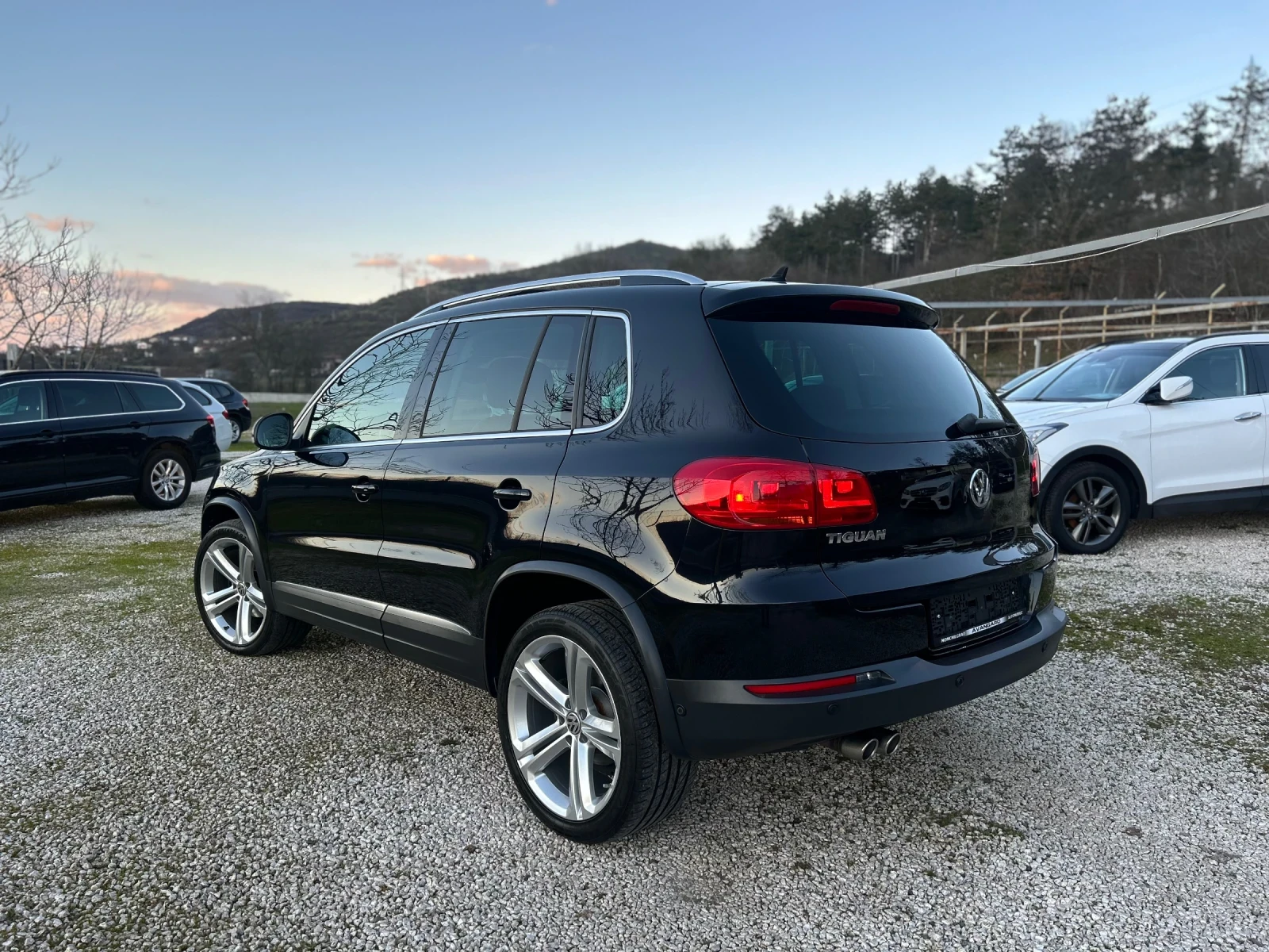VW Tiguan 2.0TDI R LINE XENON LED NAVI KEYLESS PANO - изображение 3