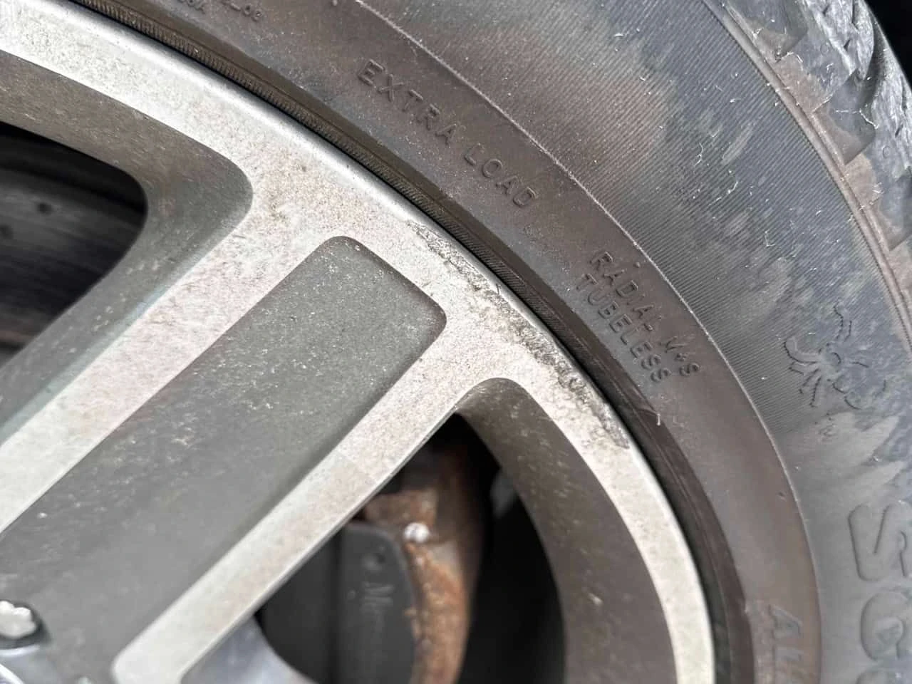 Mercedes-Benz GLE 350  * CARFAX * Дистроник * Harman Kardon * , снимка 12 - Автомобили и джипове - 54060256