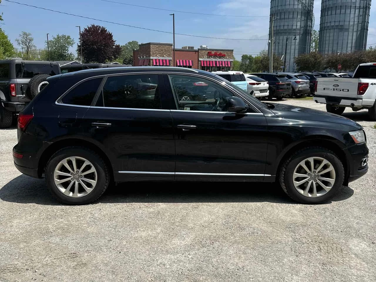 Audi Q5 * 2.0T Progressiv * CARFAX * ЦЕНА ДО БГ, снимка 13 - Автомобили и джипове - 55203460