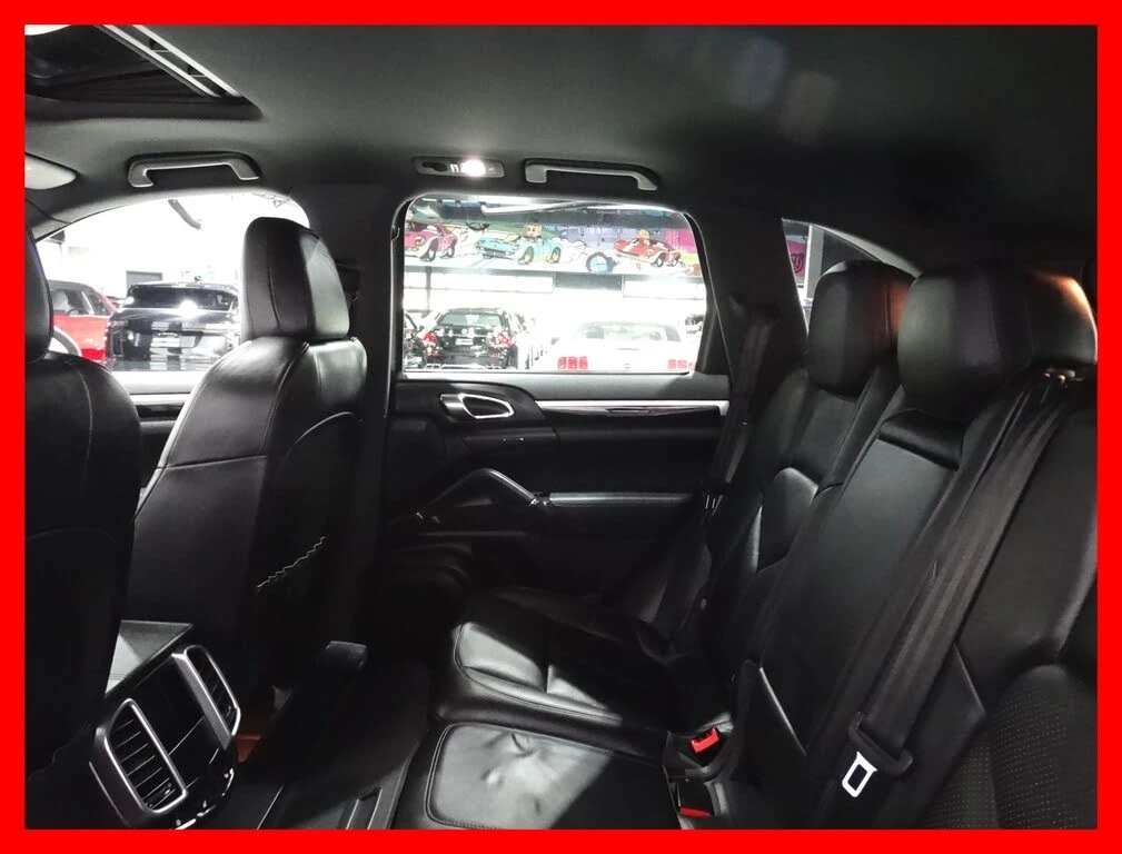 Porsche Cayenne AWD * АвтоКредит * (Цена до БГ), снимка 12 - Автомобили и джипове - 55426460