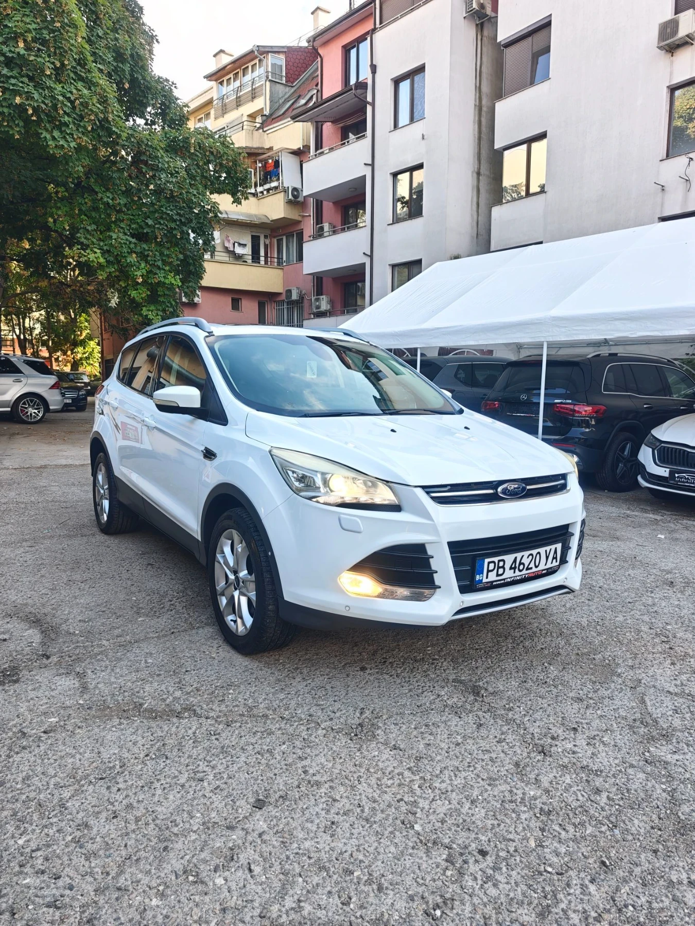 Ford Kuga TITANIUM, 4x4, АВТОМАТ, ПАНОРАМА, КАМЕР, ФУЛ! , снимка 4 - Автомобили и джипове - 55943902
