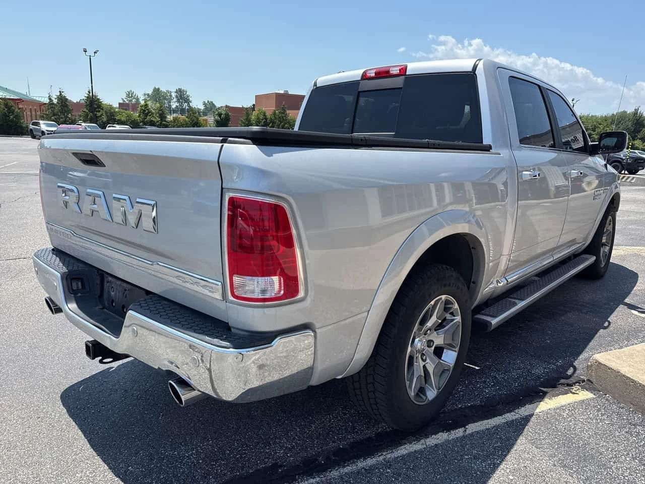 Dodge RAM 1500 5.7 HEMI * Limited * CARFAX *  | Mobile.bg � ����������� 9