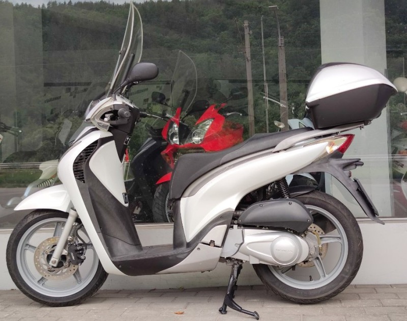 Honda Sh 150, снимка 3 - Мотоциклети и мототехника - 46354078