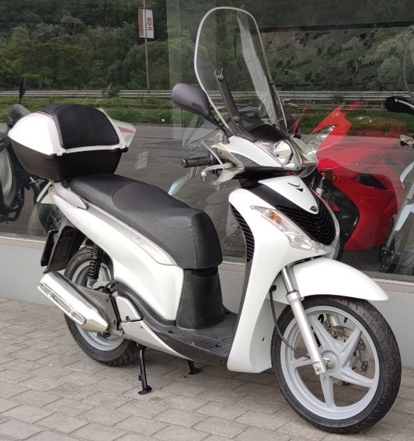 Honda Sh 150, снимка 2 - Мотоциклети и мототехника - 46354078