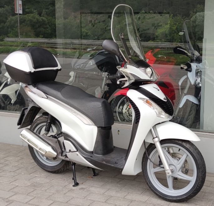 Honda Sh 150, снимка 4 - Мотоциклети и мототехника - 46354078