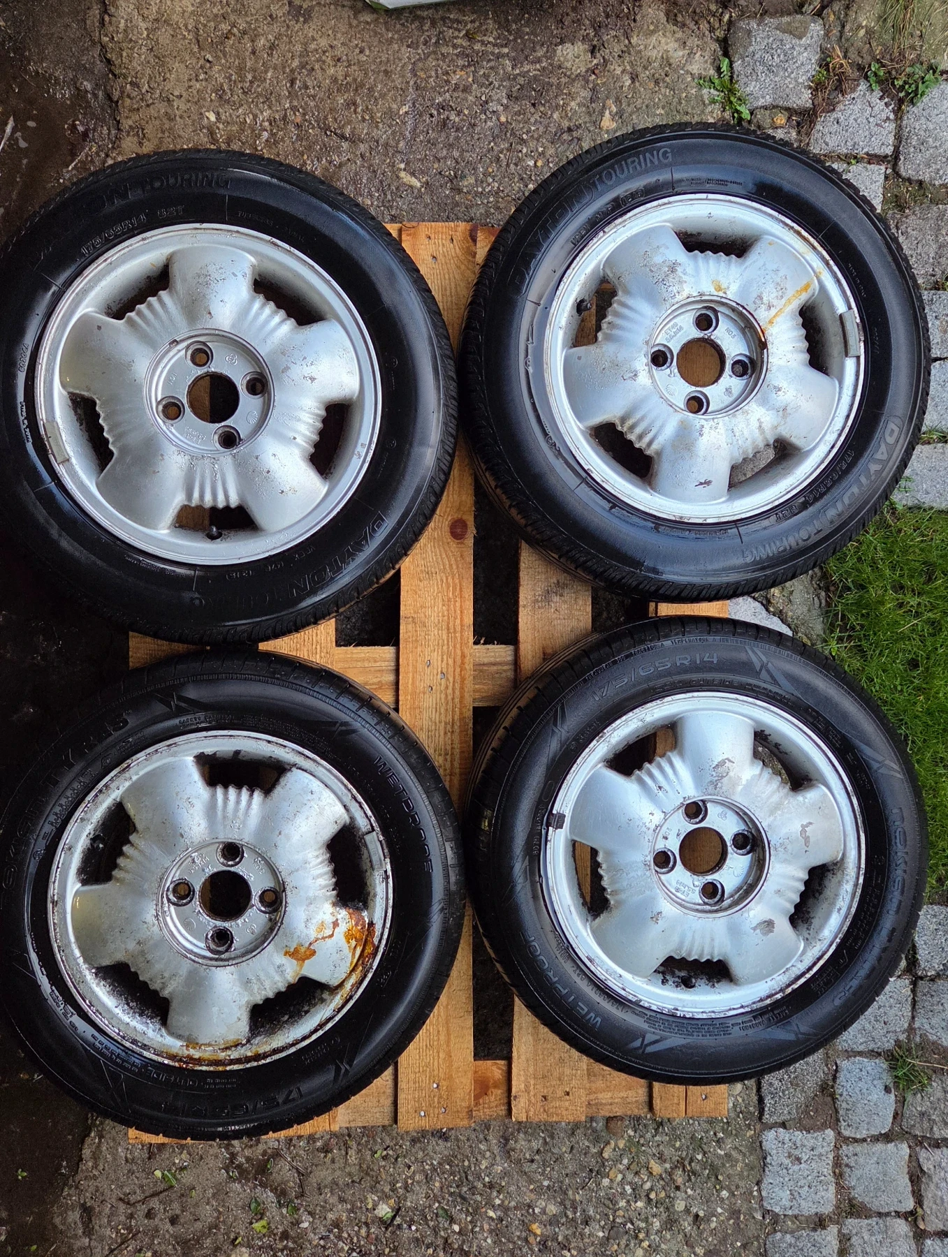 ���� � ������ 175/65R14 | Mobile.bg � ����������� 1