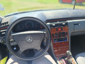 Mercedes-Benz E 220, снимка 12