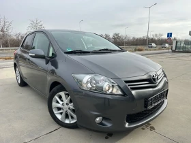 Toyota Auris 2.0 D4D FaceLift Handsfree Темпомат/Нави/Камера, снимка 2