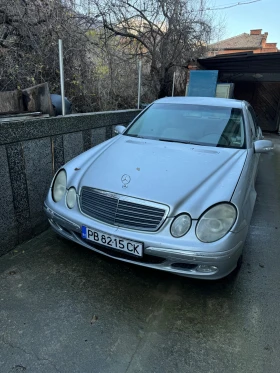  Mercedes-Benz E 220