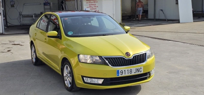 Skoda Rapid 1.6 Готова за такси, снимка 2 - Автомобили и джипове - 46382444