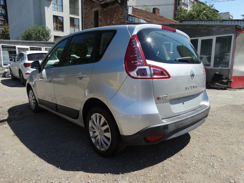 Renault Scenic 1.5 dci - 110, снимка 5 - Автомобили и джипове - 46777761