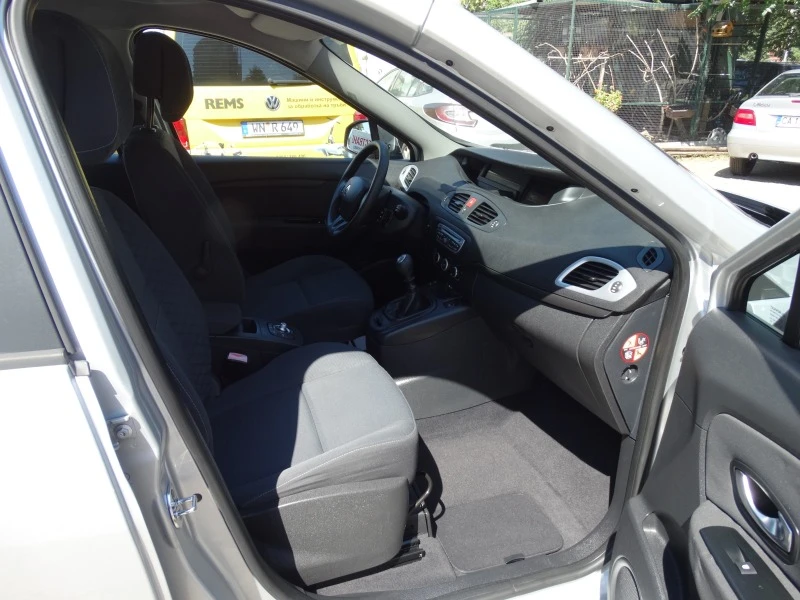 Renault Scenic 1.5 dci - 110, снимка 13 - Автомобили и джипове - 46777761