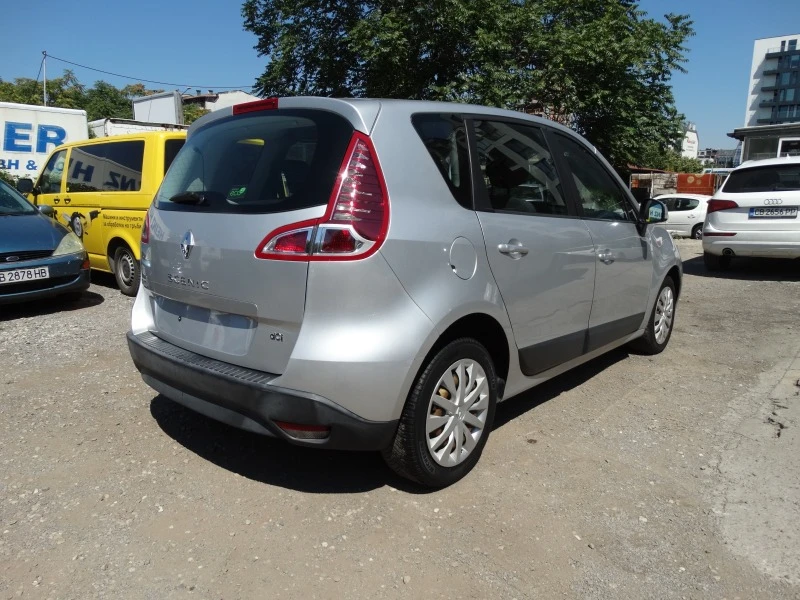 Renault Scenic 1.5 dci - 110, снимка 4 - Автомобили и джипове - 46777761