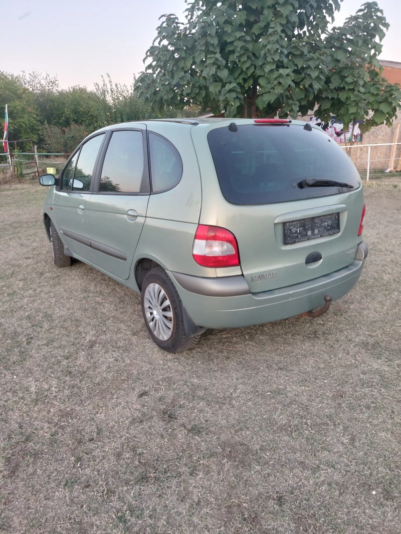 Renault Scenic, снимка 5 - Автомобили и джипове - 47404146