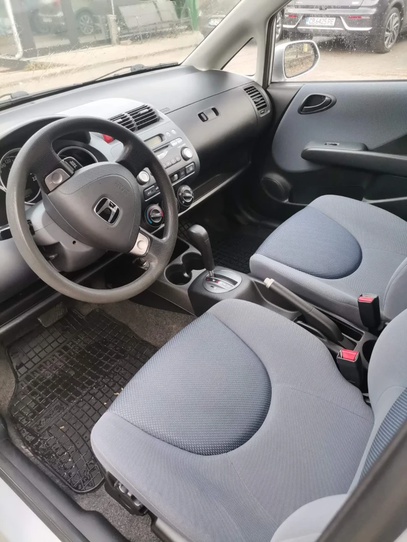 Honda Jazz 1.4, снимка 6 - Автомобили и джипове - 48144798