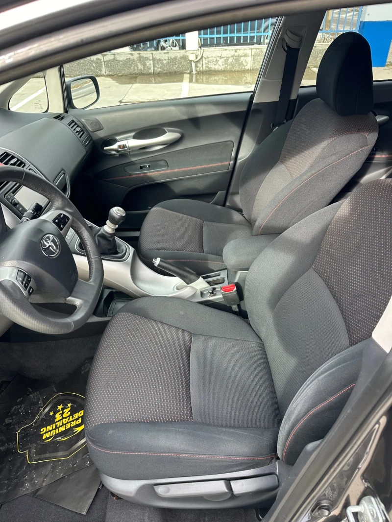 Toyota Auris 2.0 D4D FaceLift Handsfree Темпомат/Нави/Камера, снимка 7 - Автомобили и джипове - 48471573