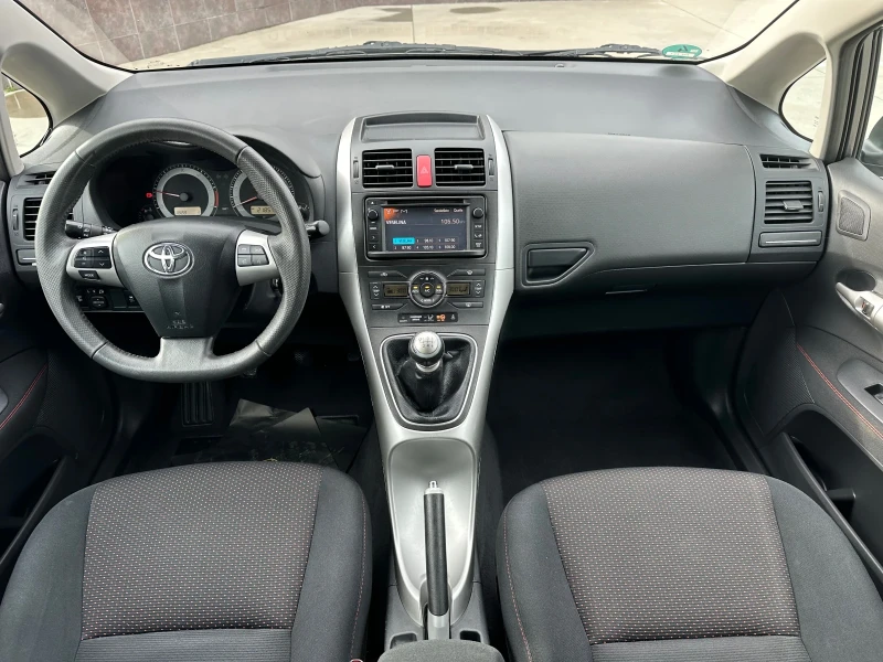 Toyota Auris 2.0 D4D FaceLift Handsfree Темпомат/Нави/Камера, снимка 6 - Автомобили и джипове - 48471573