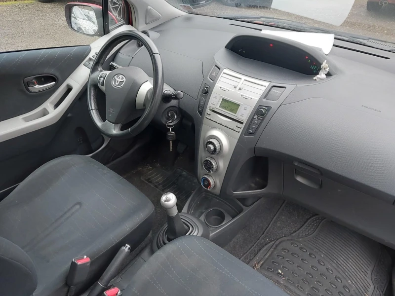 Toyota Yaris 1, 3 &#34;Team&#34;, снимка 3 - Автомобили и джипове - 48732760