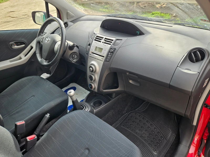 Toyota Yaris 1, 3 &#34;Team&#34;, снимка 9 - Автомобили и джипове - 48732760