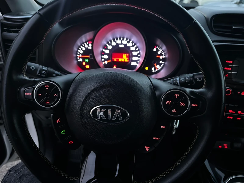 Kia Soul 1.6 CRDI-136 k.s.164000 km., снимка 10 - Автомобили и джипове - 52393522