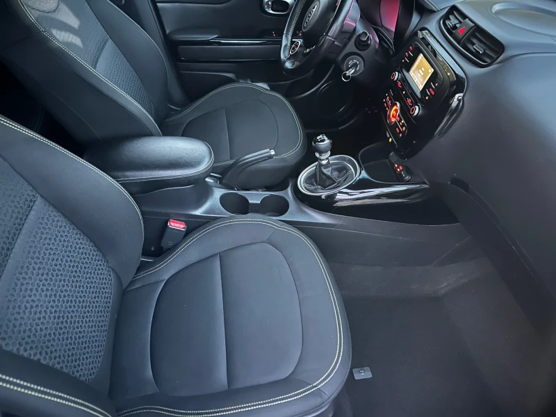 Kia Soul 1.6 CRDI-136 k.s.164000 km., снимка 13 - Автомобили и джипове - 52393522