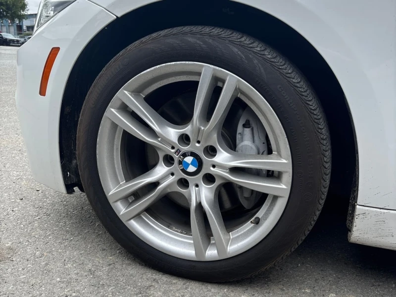 BMW 330 * 330i xDrive * CARFAX * БЕЗ ПЪРВОНАЧАЛНА ВНОСКА, снимка 7 - Автомобили и джипове - 53174712