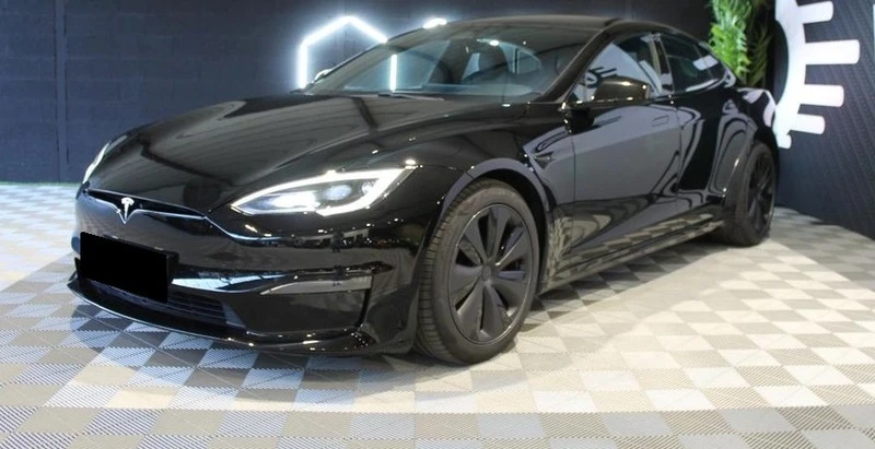 Tesla Model S Plaid Tri Motor AWD