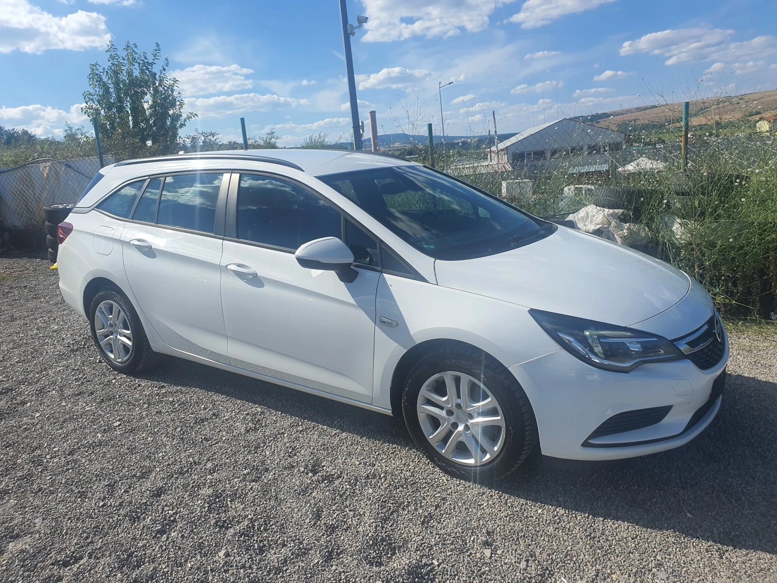 Opel Astra 1.6CTDI AVTOMAT NAVI EURO6 - изображение 4