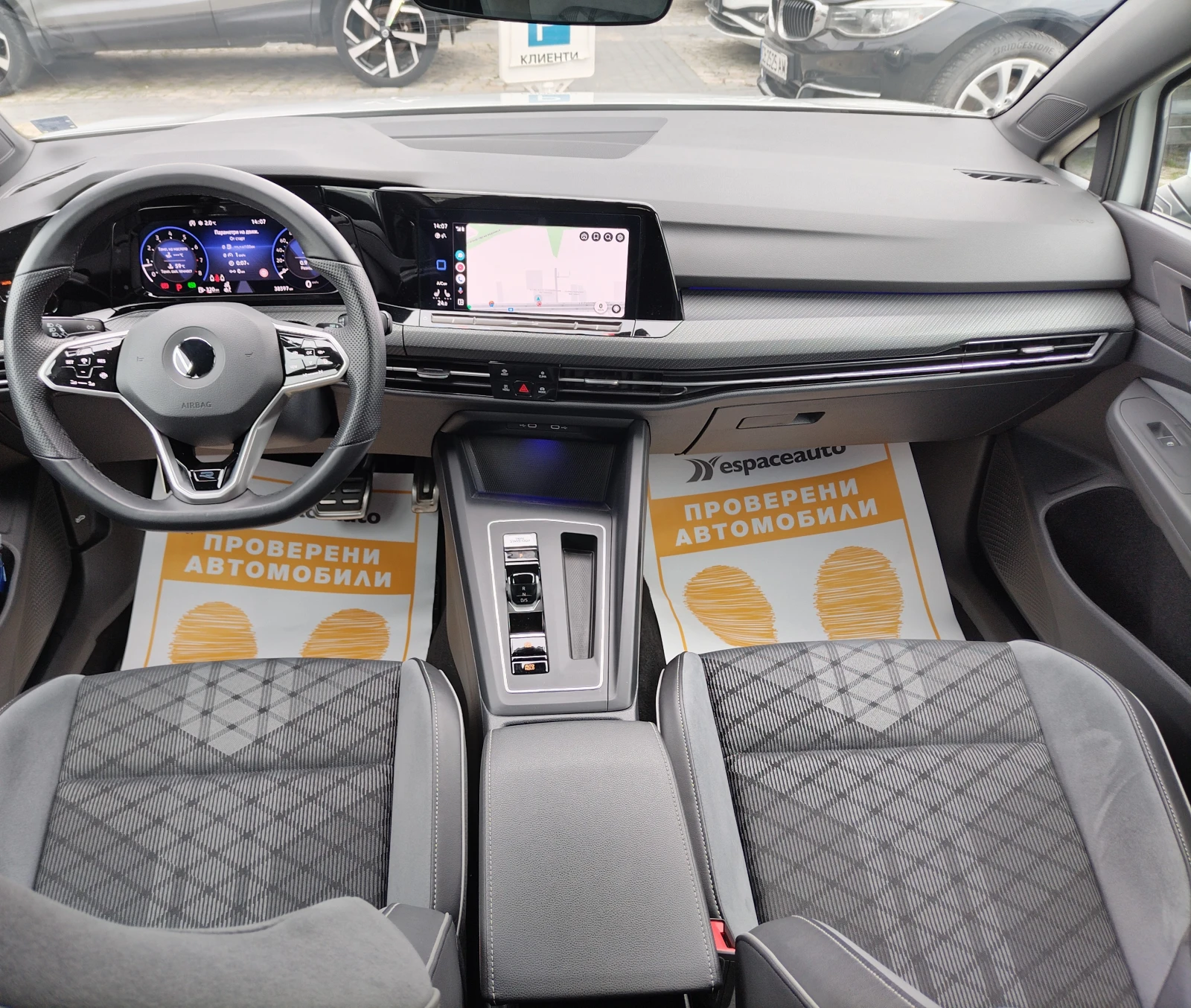 VW Golf Golf 8 R-Line 1.5 еTSI /150к.с/DSG - изображение 8