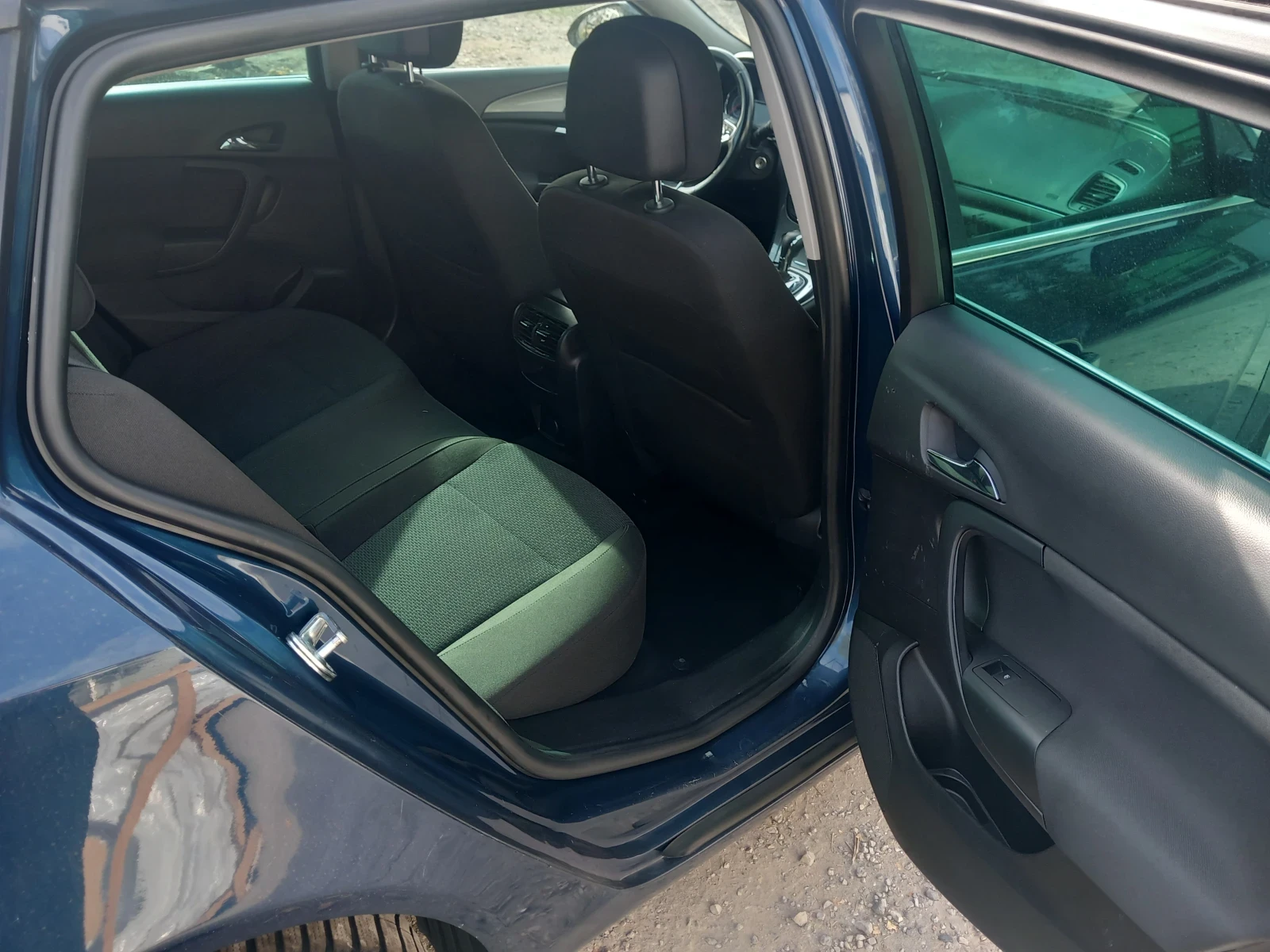 Opel Insignia 1.6 TURBO - изображение 8