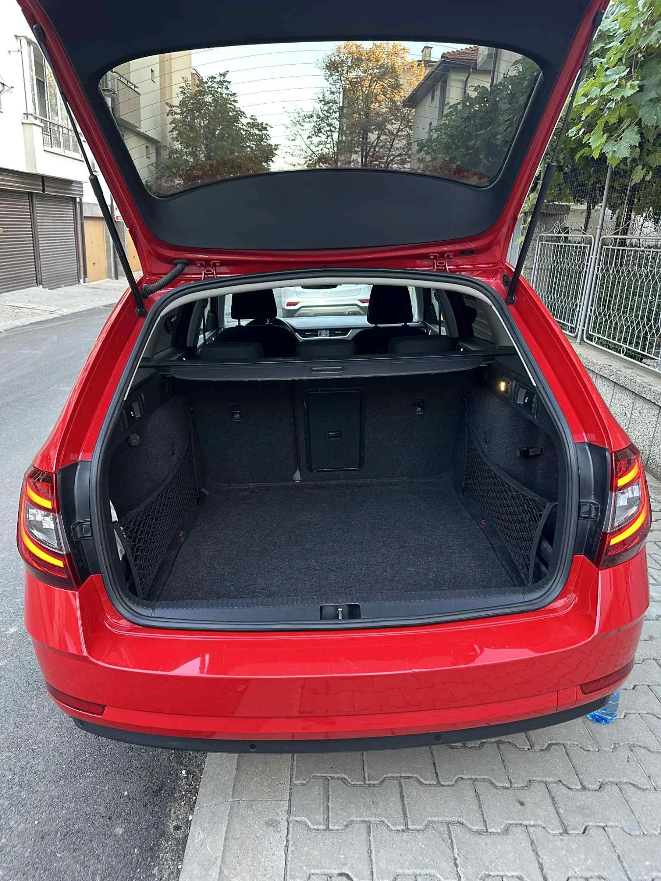 Skoda Octavia 1.6 TDI * LED* CarPlay* Keyless* Distronic*  | Mobile.bg   14