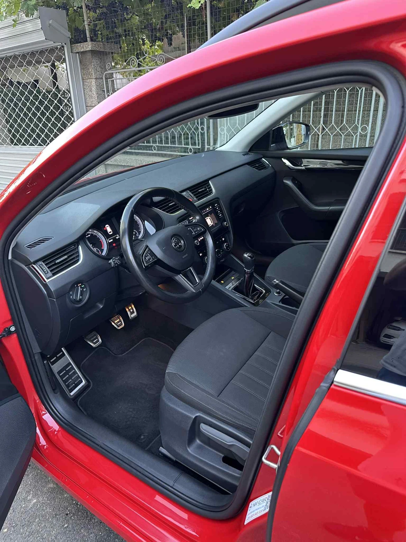 Skoda Octavia 1.6 TDI * LED* CarPlay* Keyless* Distronic*  | Mobile.bg   11