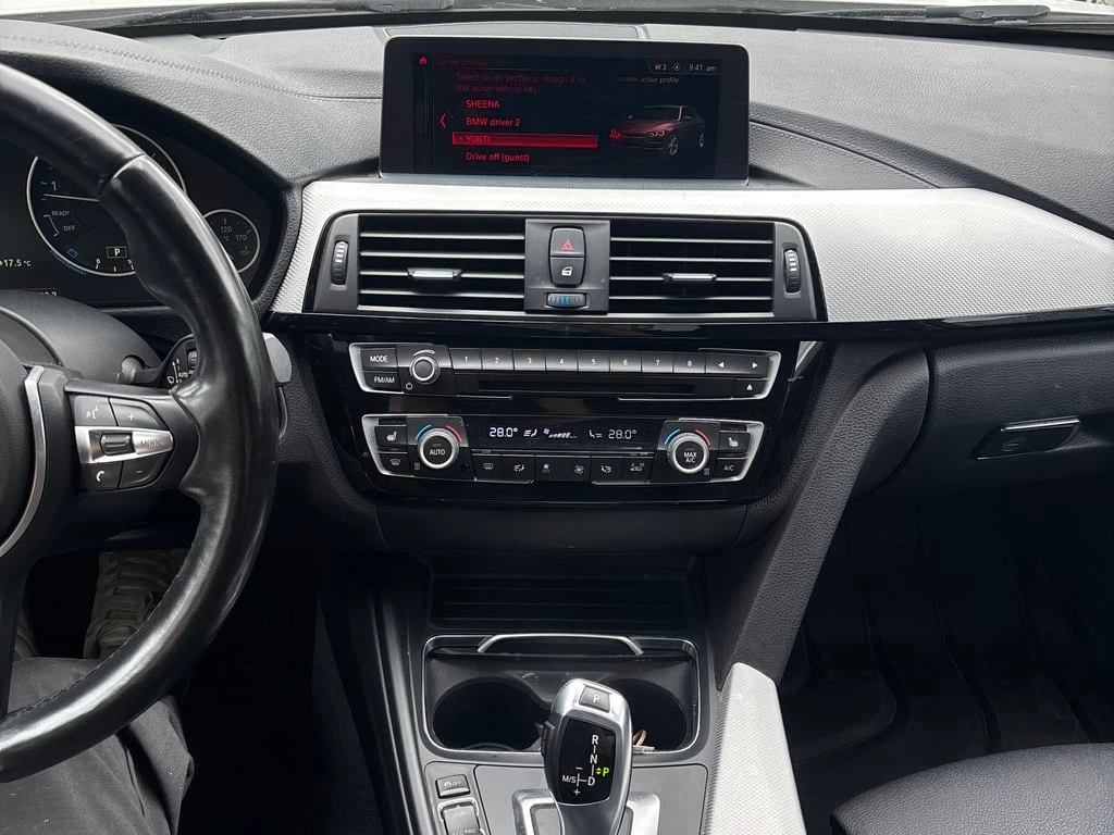 BMW 330 * 330i xDrive * CARFAX * ��� ������������ ������ | Mobile.bg � ����������� 9