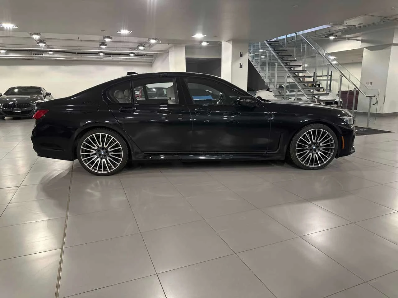 BMW 750 * 750i xDrive * CARFAX * ЦЕНА ДО БГ - изображение 3
