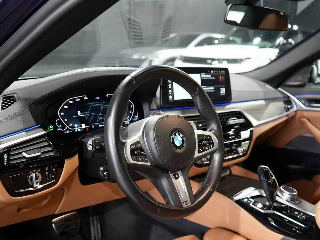 BMW 530 i xDrive AWD, снимка 9 - Автомобили и джипове - 54231985