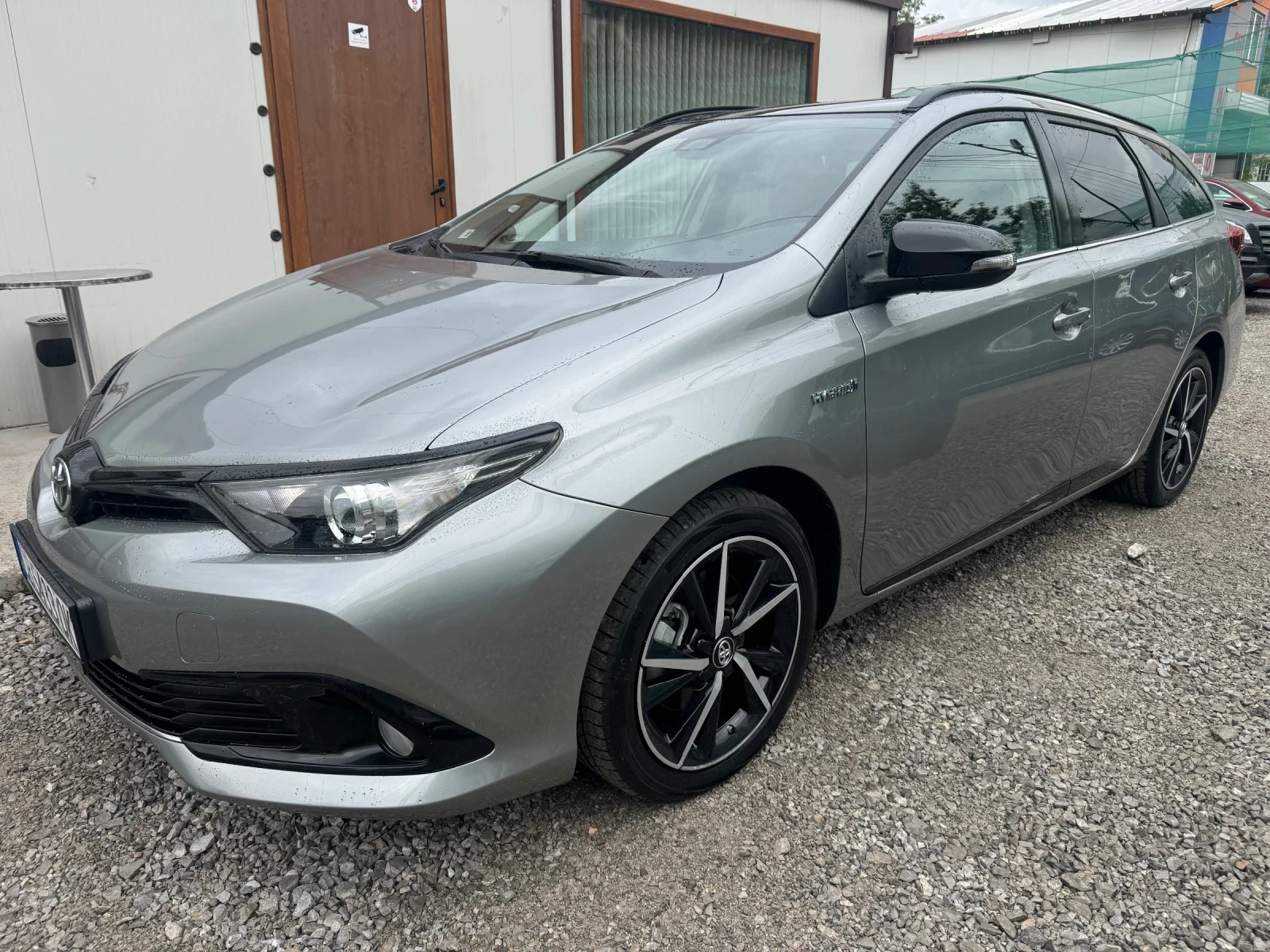 Toyota Auris 1.8Hybrid 50000km-Nova Face Lift
