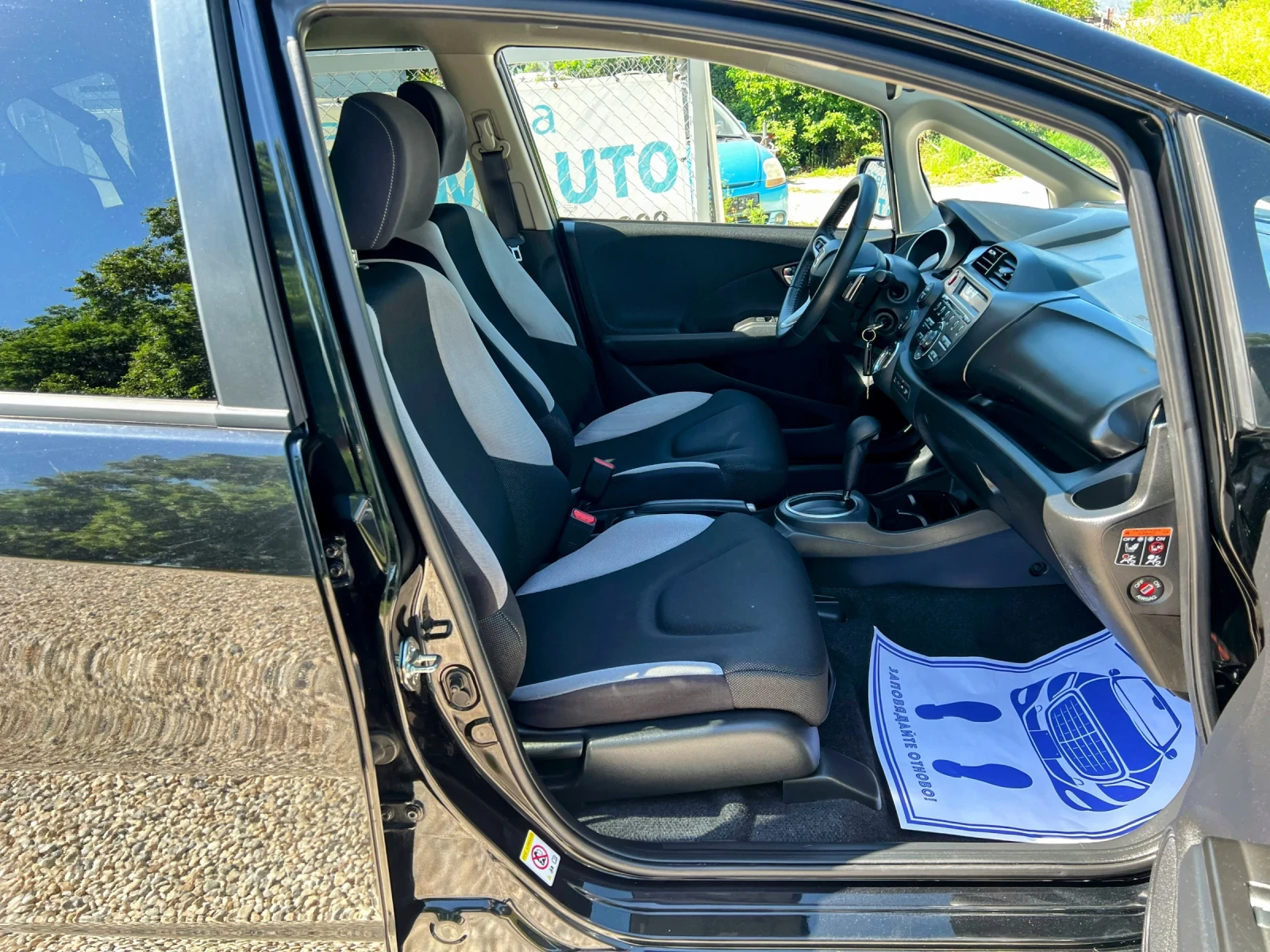 Honda Jazz 1.4SI AUTOMATIC SPORT EDITION, снимка 11 - Автомобили и джипове - 54726330
